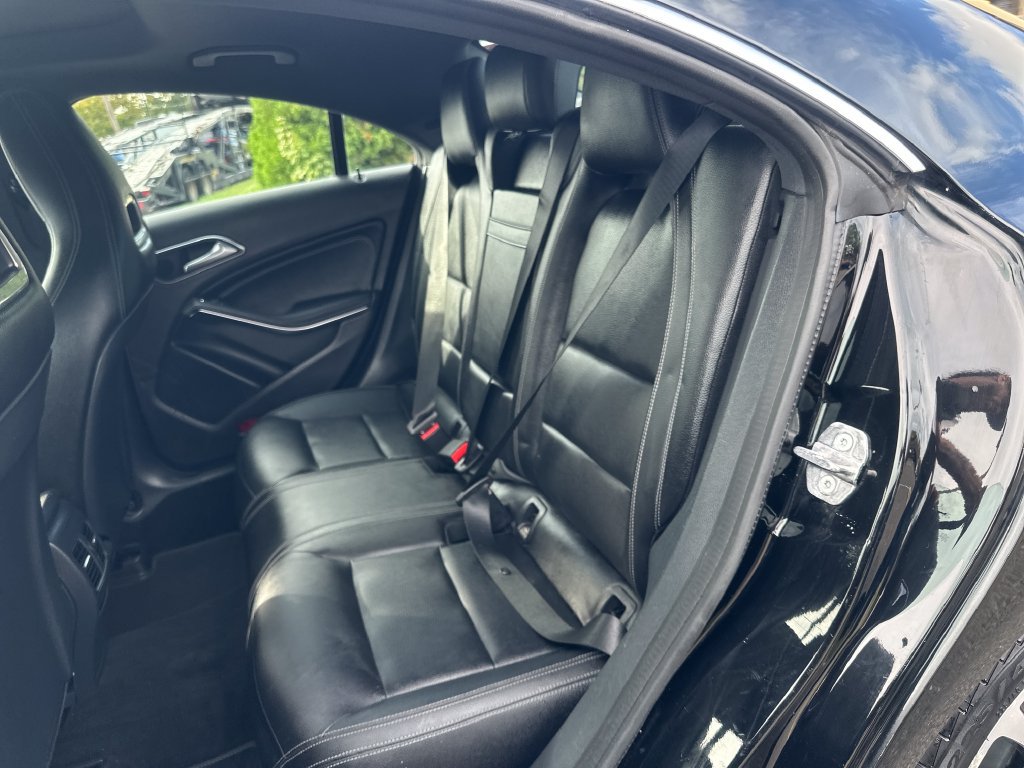 Used 2019 Mercedes-Benz CLA 250 4MATIC image 17
