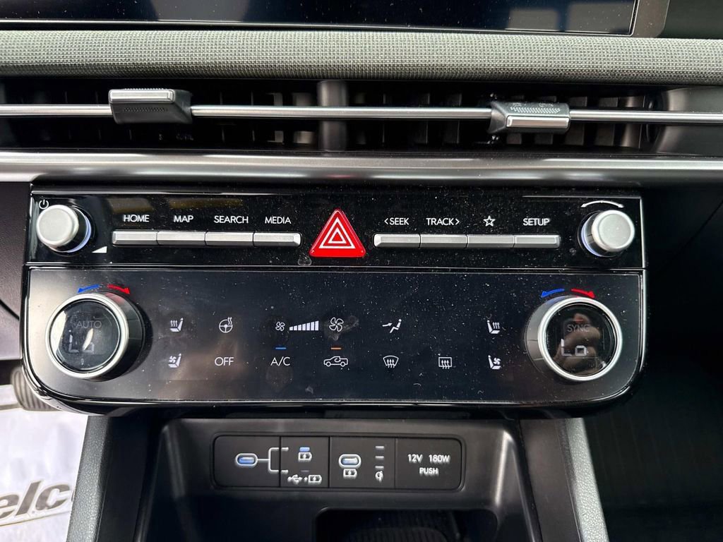 Used 2025 Hyundai Santa Cruz Limited image 21