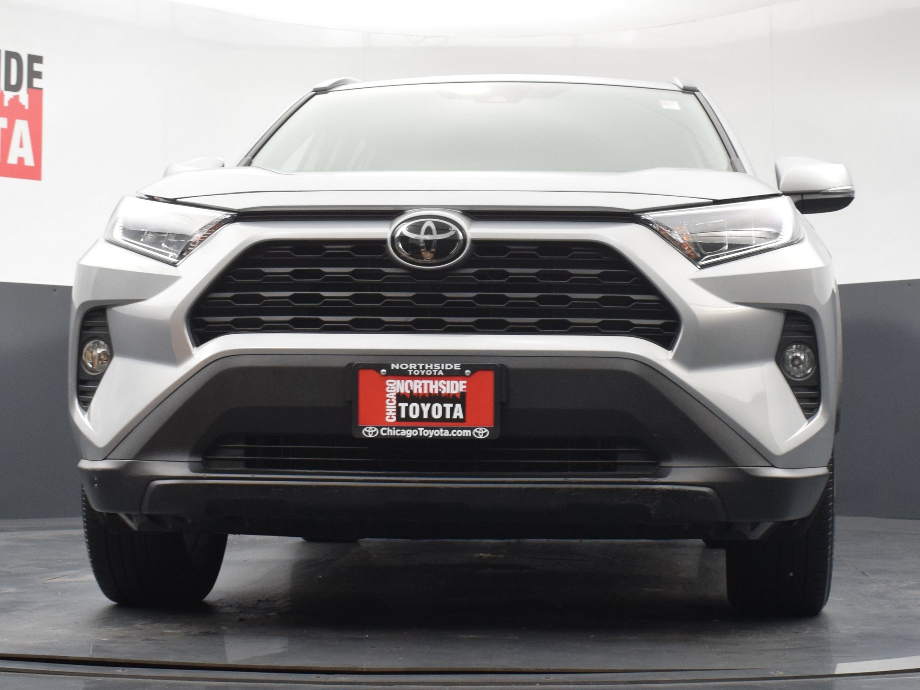 Used 2020 Toyota RAV4 XLE Premium AWD/4WD image 32