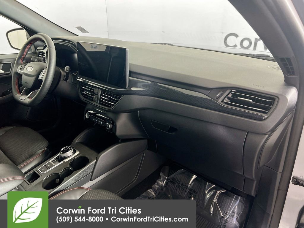 Certified 2024 Ford Escape ST-Line Elite w/ Class II Trailer Tow Package image 30