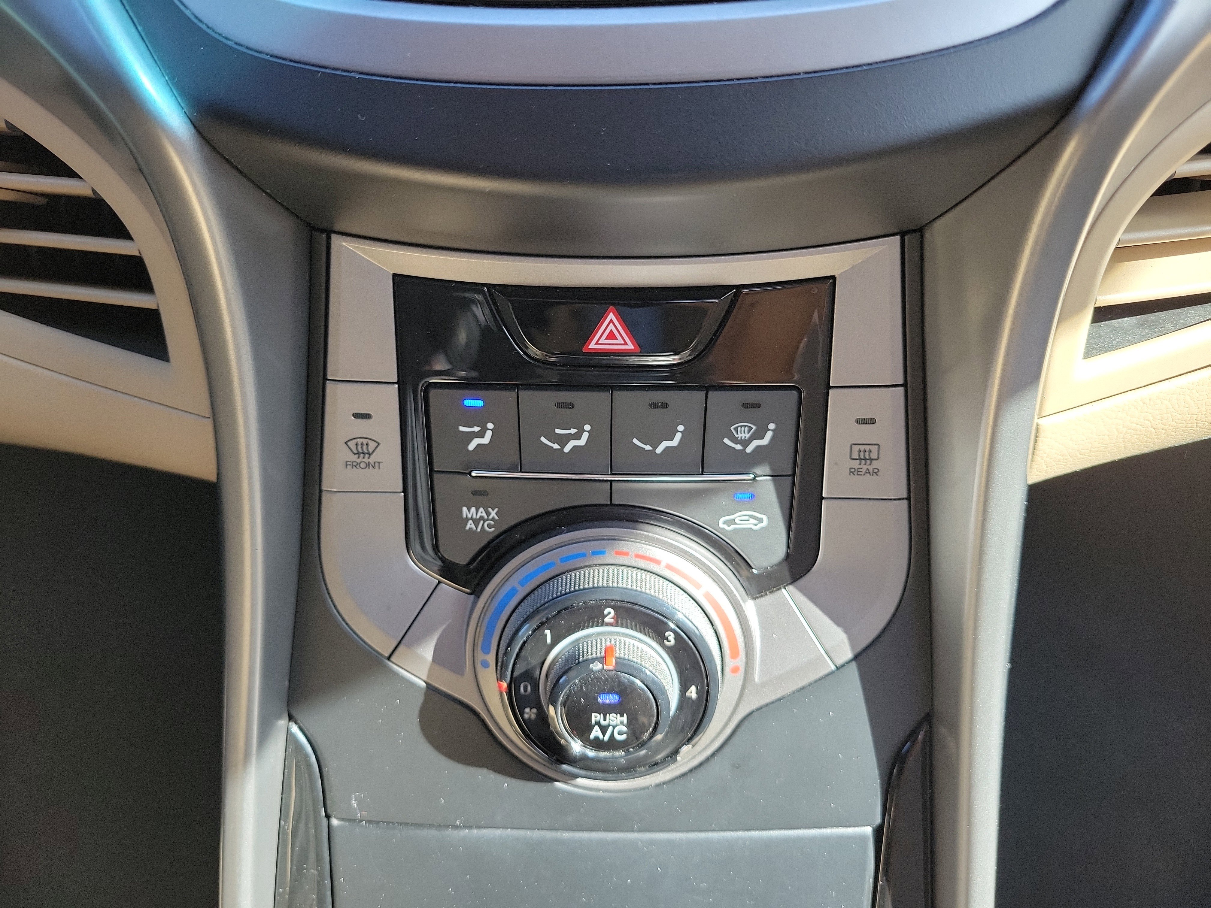 Used 2013 Hyundai Elantra GLS image 30