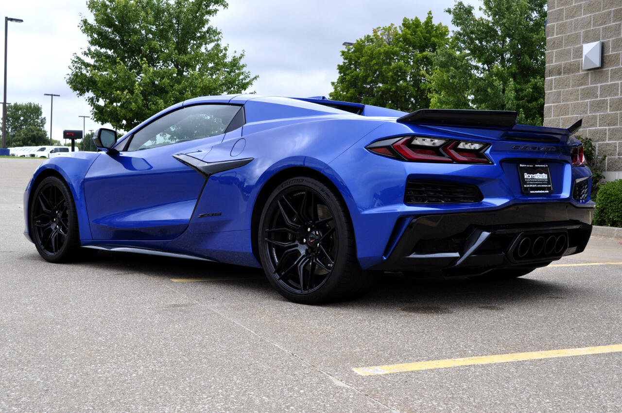 Used 2023 Chevrolet Corvette Z06 image 7
