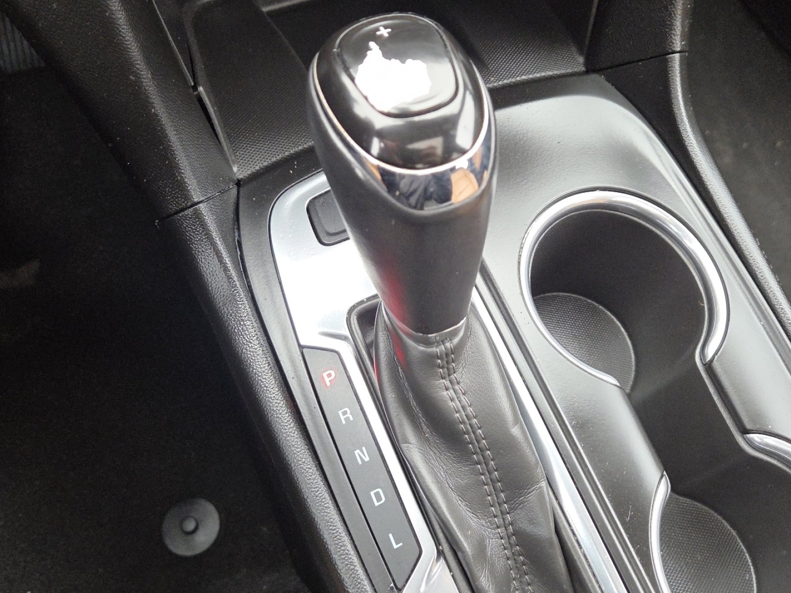 Used 2018 Chevrolet Equinox Premier image 32