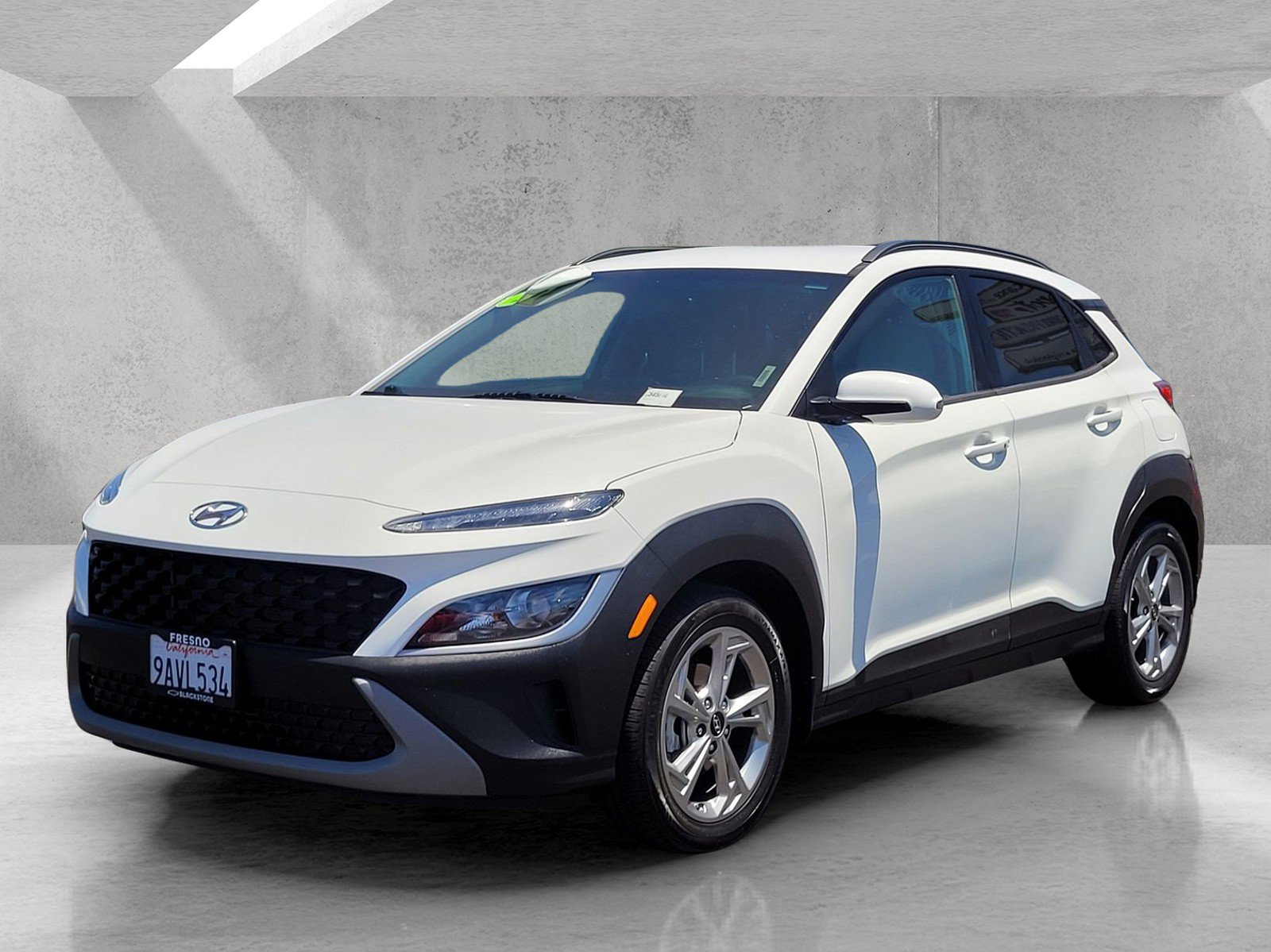 Used 2022 Hyundai Kona SEL w/ Cargo Package FWD image 8