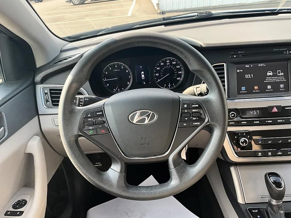 Used 2017 Hyundai Sonata SE FWD image 32