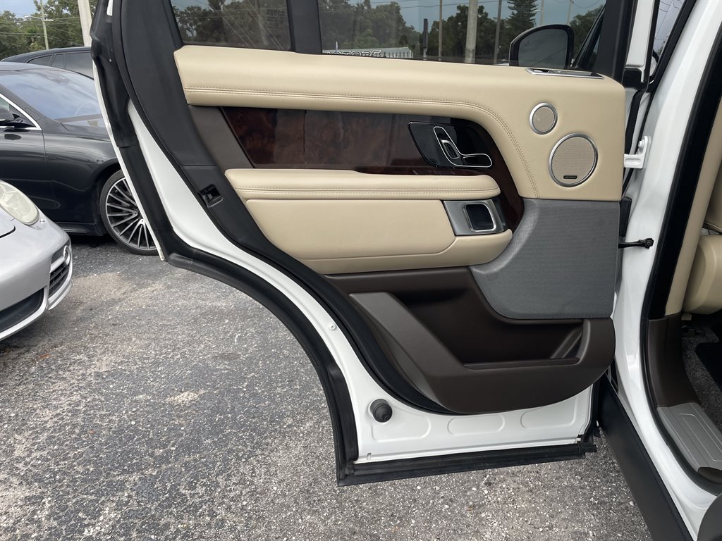 Used 2018 Land Rover Range Rover HSE AWD/4WD image 40