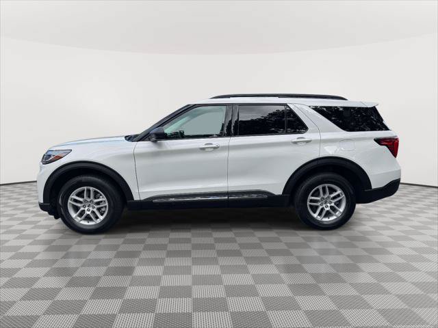 Used 2025 Ford Explorer Active AWD/4WD image 4