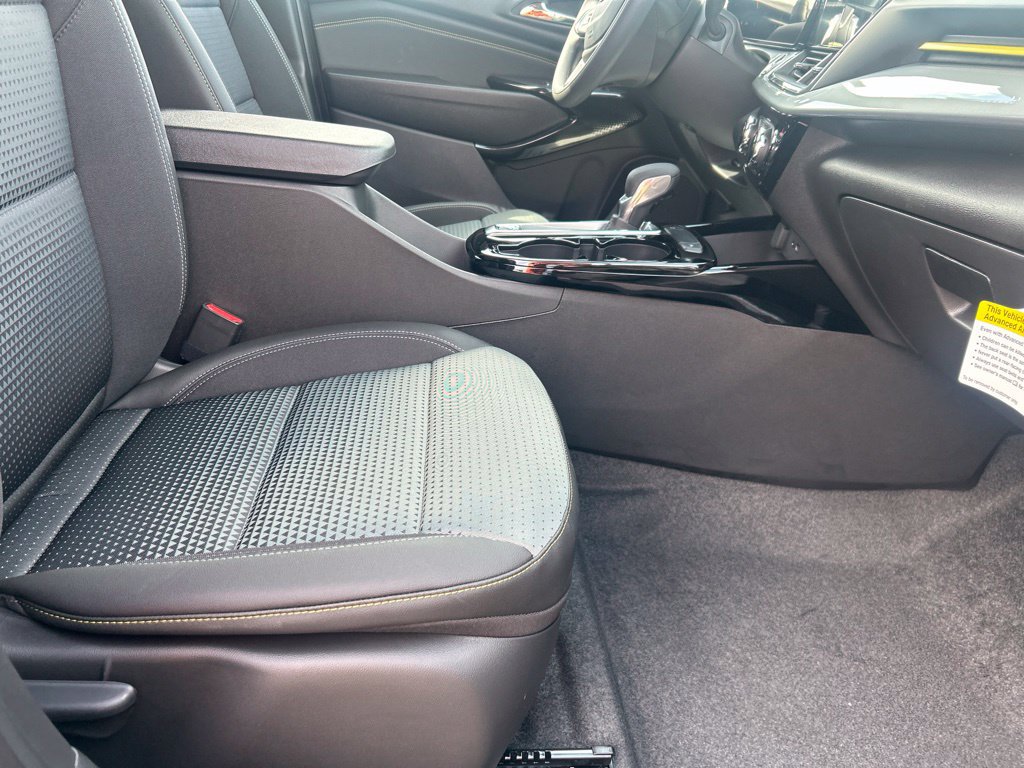 New 2026 Chevrolet Trax LT FWD image 18