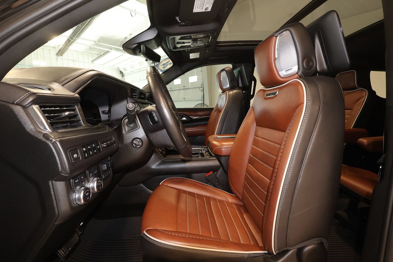 Used 2024 GMC Yukon XL Denali Ultimate AWD/4WD image 25