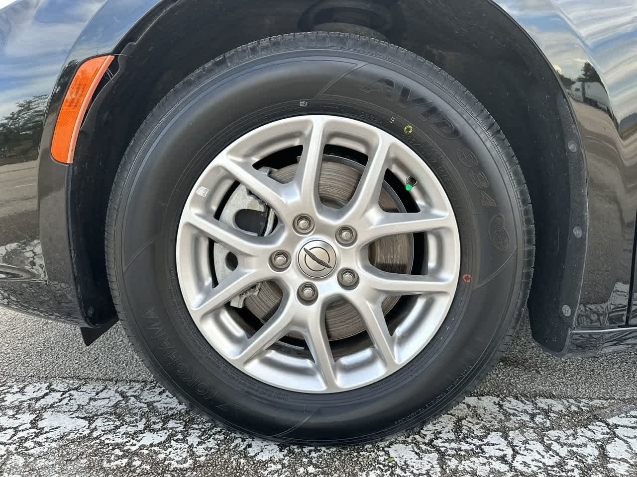 Certified 2024 Chrysler Pacifica Touring-L FWD image 13