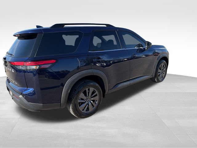 Used 2022 Nissan Pathfinder SV AWD/4WD image 3