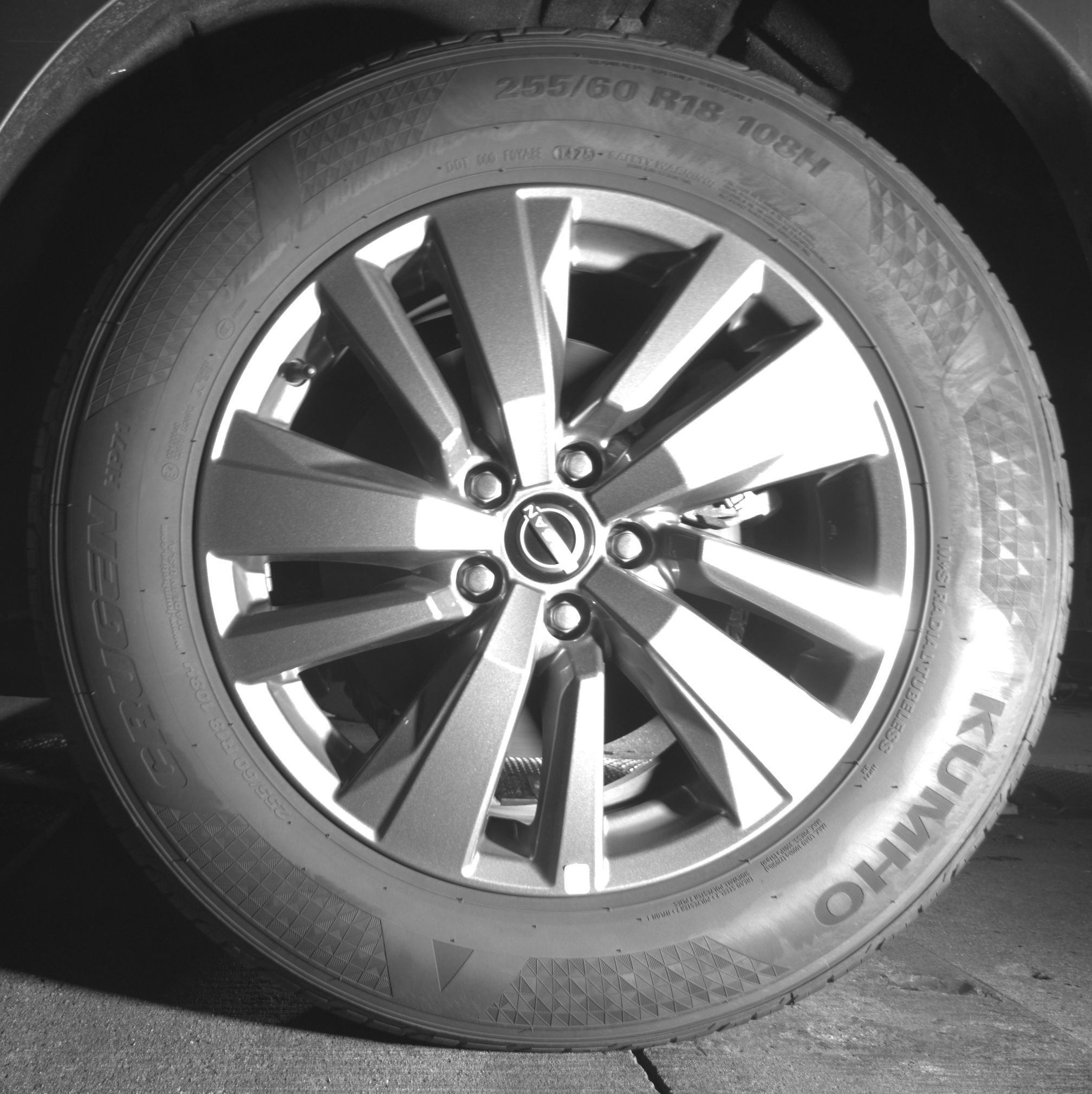 Used 2025 Nissan Pathfinder SV image 14