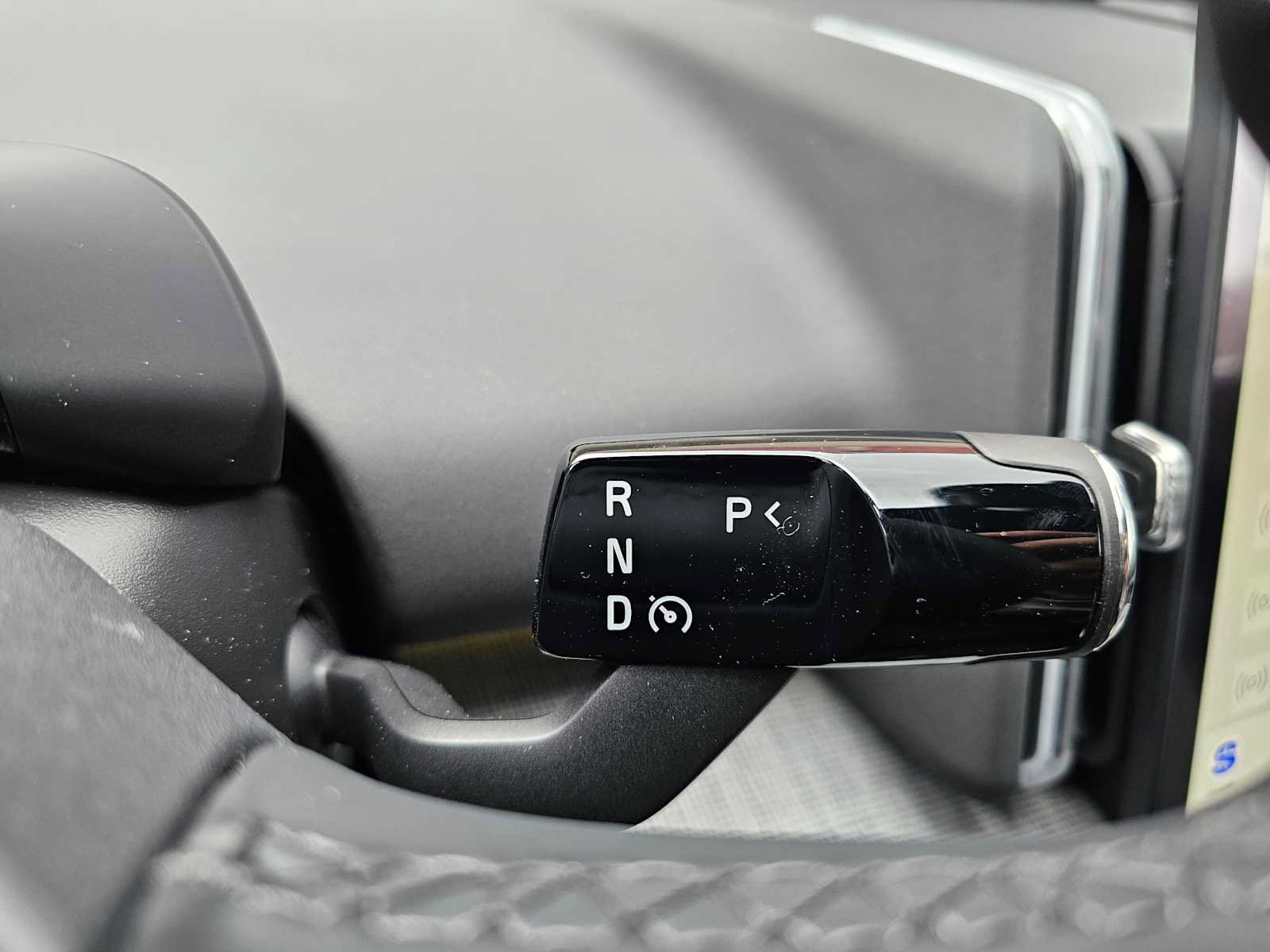 New 2026 Volvo EX30 Plus w/ Protection Package RWD image 36