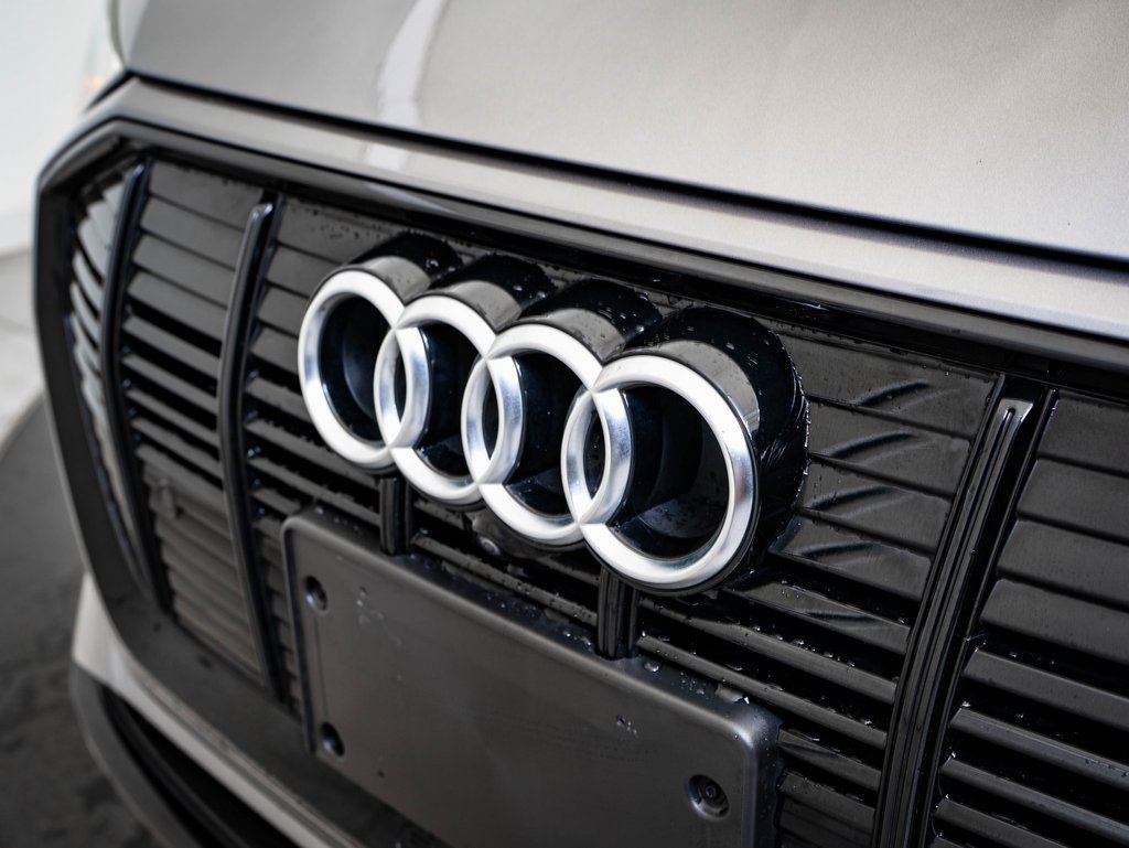 Used 2022 Audi e-tron Premium w/ Convenience Plus Package image 3