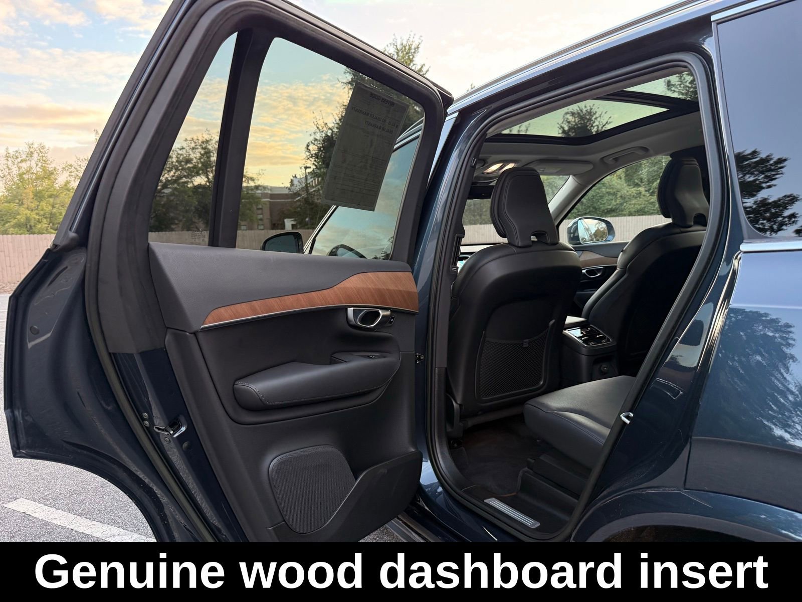 Used 2023 Volvo XC90 T8 Plus image 17