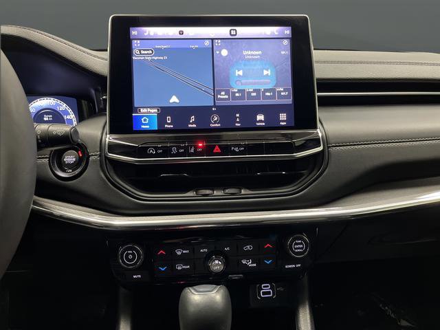 Used 2024 Jeep Compass Limited w/ High Altitude Package image 9