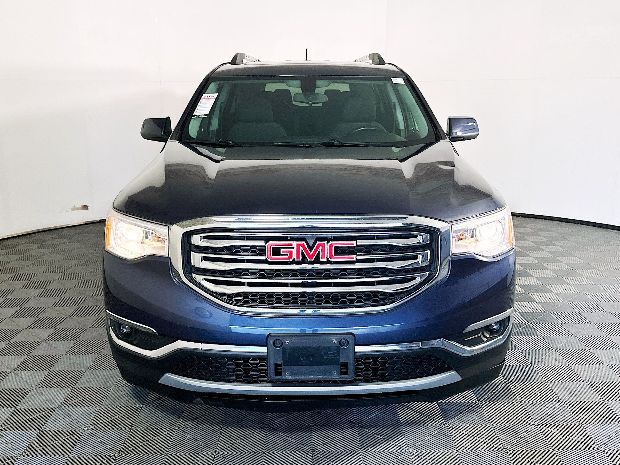 Used 2019 GMC Acadia SLE w/ Driver Alert Package I AWD/4WD image 8