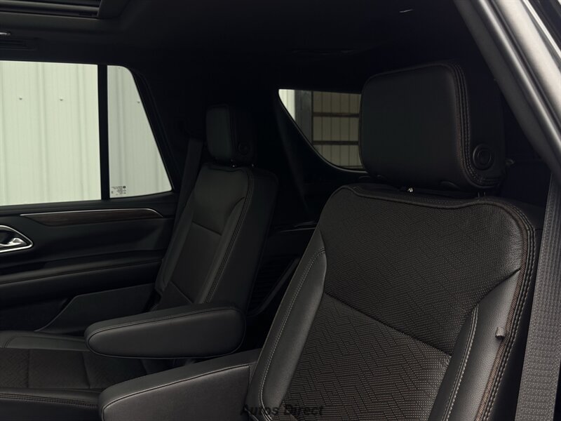 Used 2021 Chevrolet Tahoe High Country w/ Premium Package AWD/4WD image 35