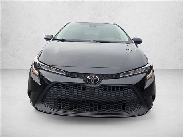 Used 2022 Toyota Corolla LE image 2