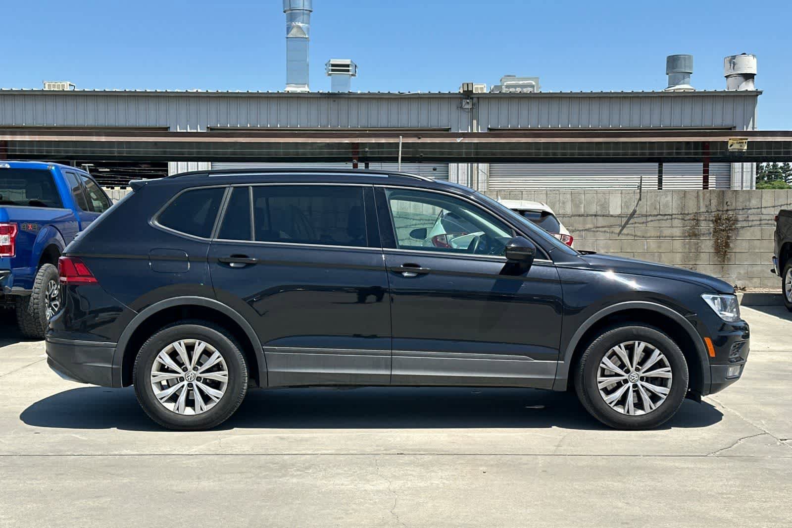 Used 2018 Volkswagen Tiguan S FWD image 9