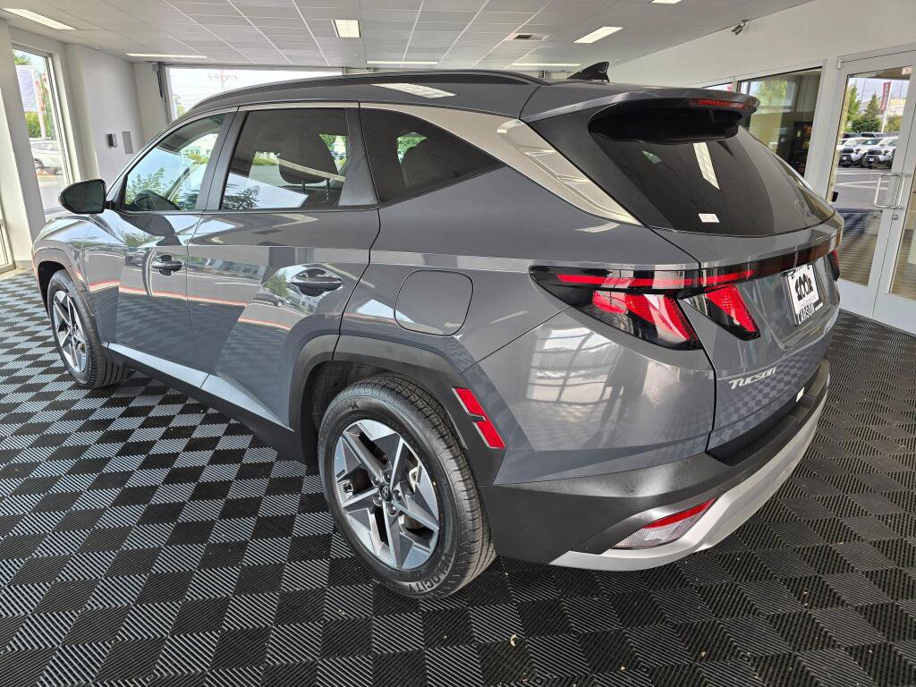Used 2025 Hyundai Tucson SEL FWD image 5