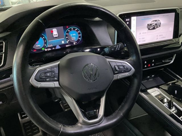 Used 2024 Volkswagen Atlas Cross Sport SEL Premium R-Line image 13