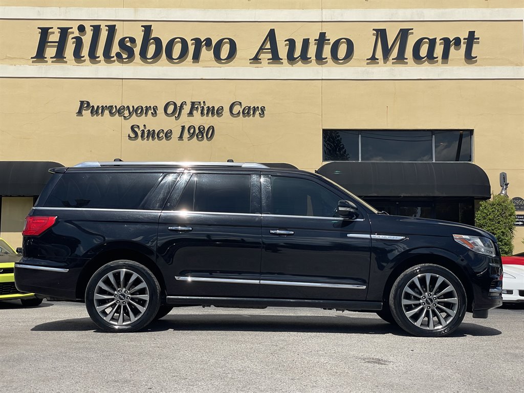 Used 2019 Lincoln Navigator L Select AWD/4WD image 5