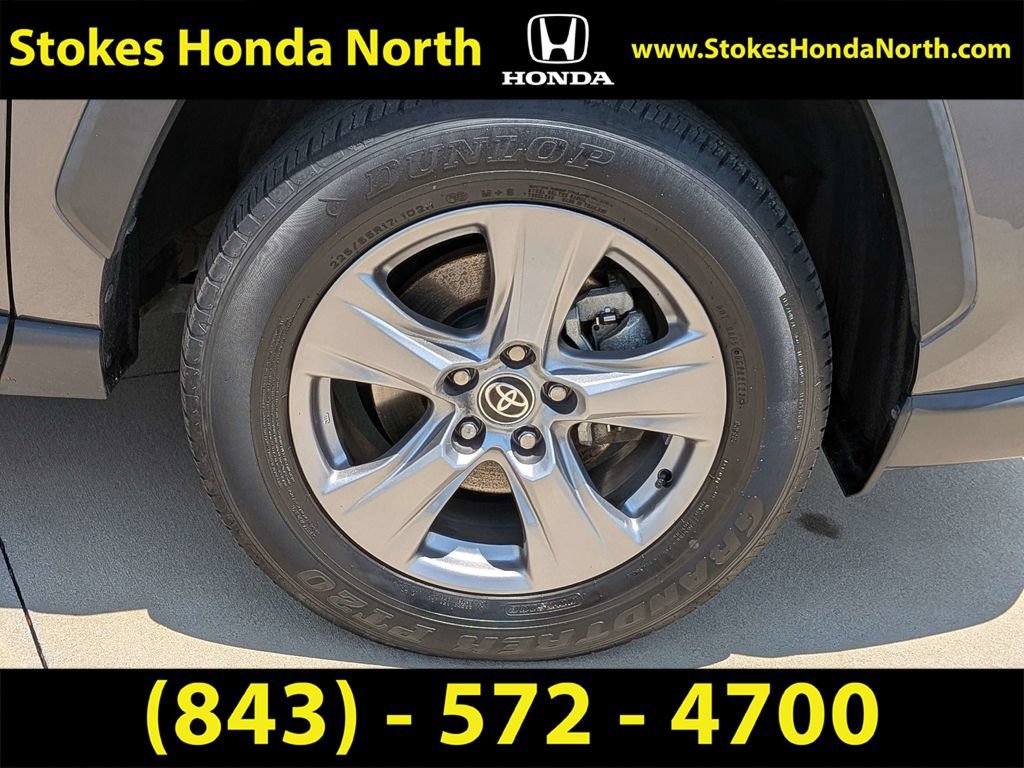 Used 2023 Toyota RAV4 XLE w/ Convenience Package FWD image 16