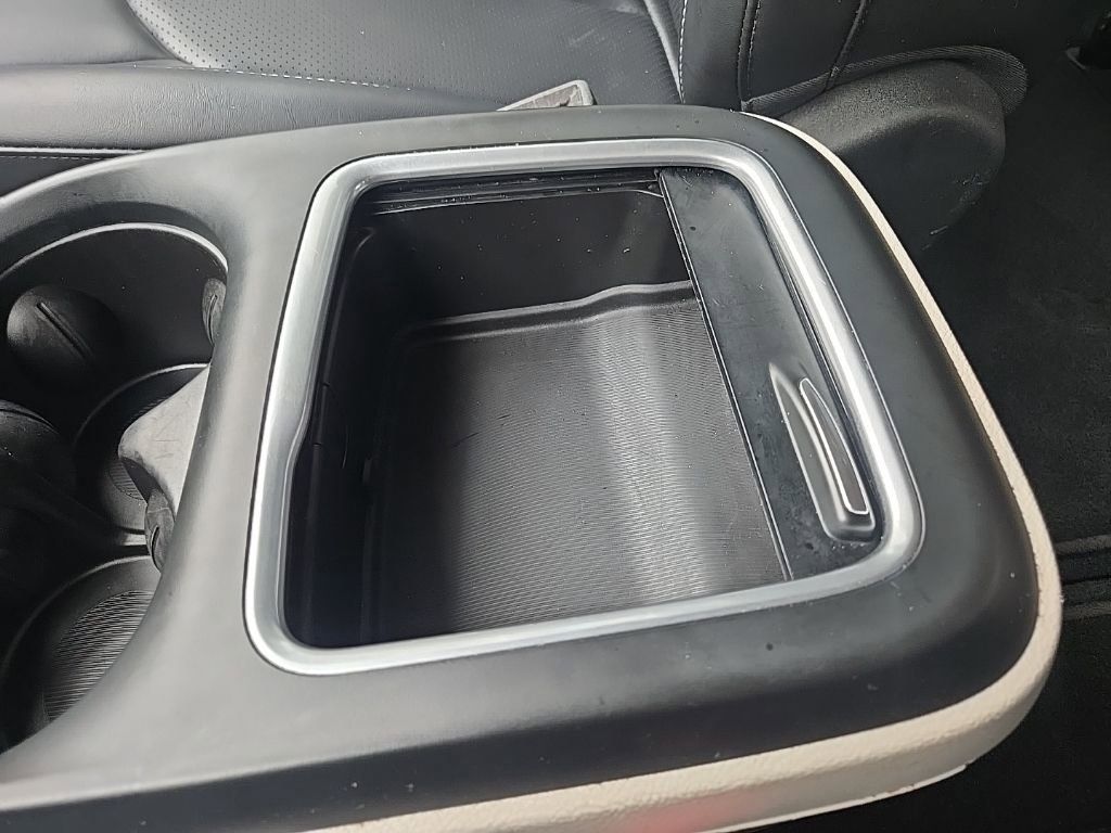 Used 2024 Chrysler Pacifica Touring-L image 58