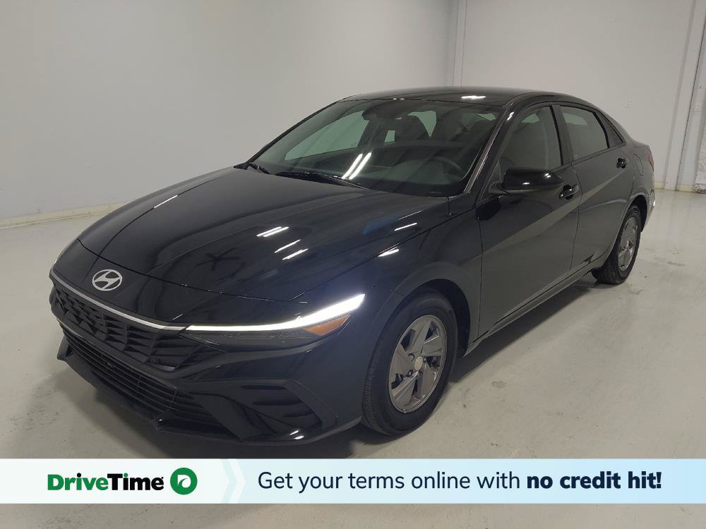 Used 2025 Hyundai Elantra SE