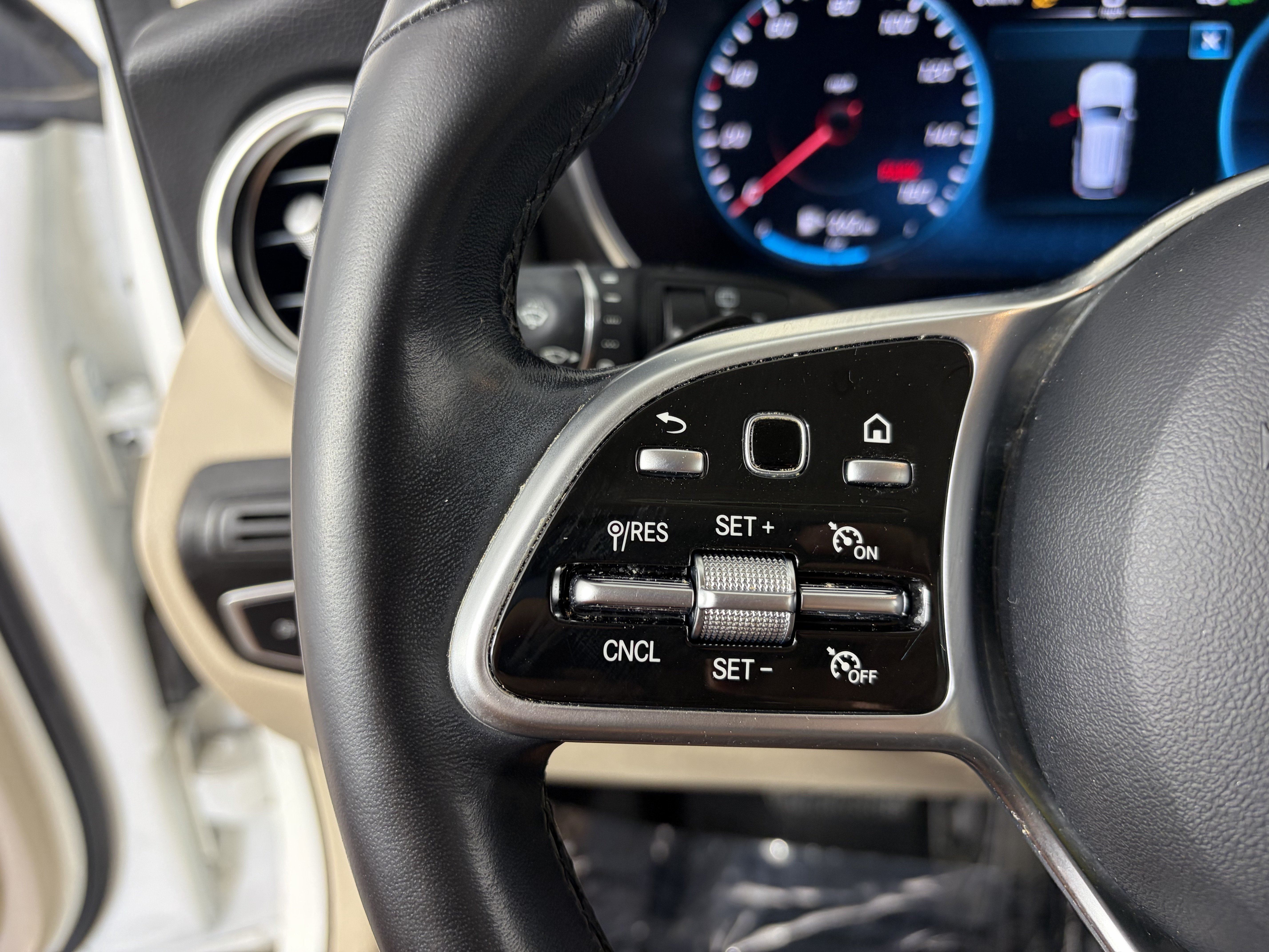 Certified 2022 Mercedes-Benz GLC 300 4MATIC image 28