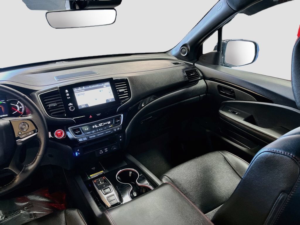 Used 2025 Honda Passport Black Edition image 25
