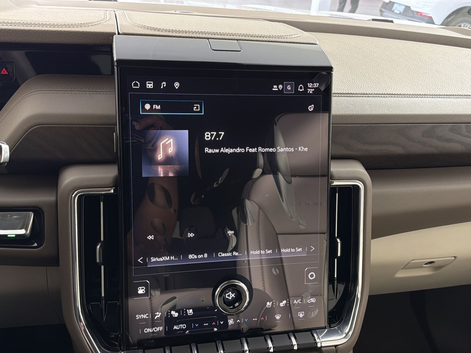 New 2026 GMC Yukon XL Denali AWD/4WD image 18