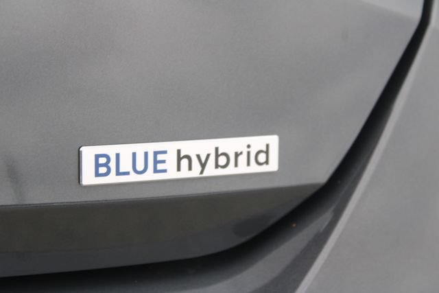 Used 2024 Hyundai Elantra Blue FWD image 6