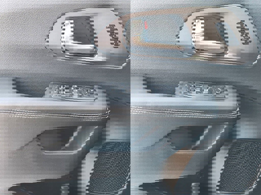 New 2026 Chrysler Pacifica Select image 16