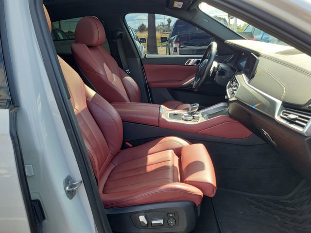 Used 2022 BMW X6 xDrive40i w/ Executive Package image 19