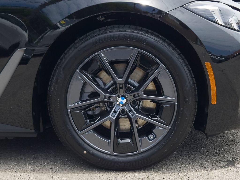 New 2026 BMW i4 eDrive40 w/ Parking Assistance Package RWD image 7