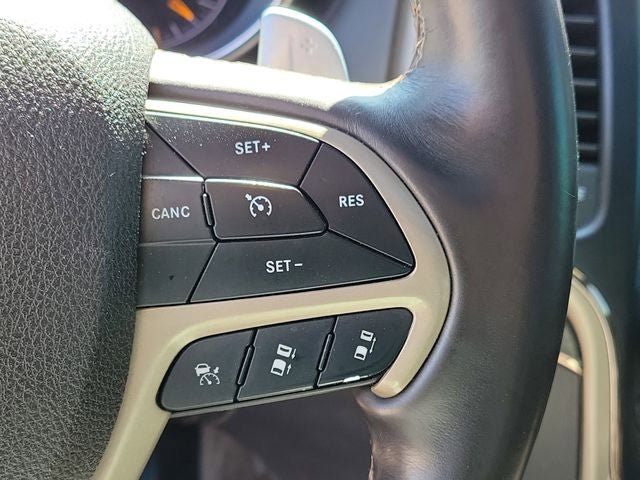 Used 2017 Jeep Grand Cherokee Summit AWD/4WD image 12