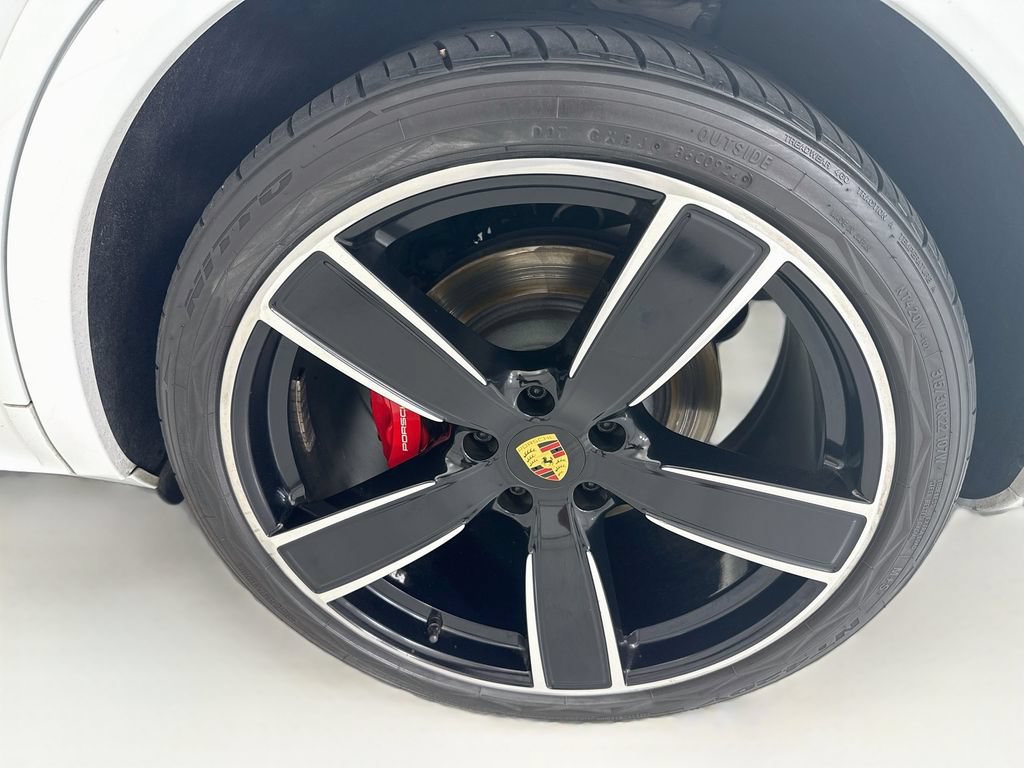 Used 2021 Porsche Cayenne GTS AWD/4WD image 30