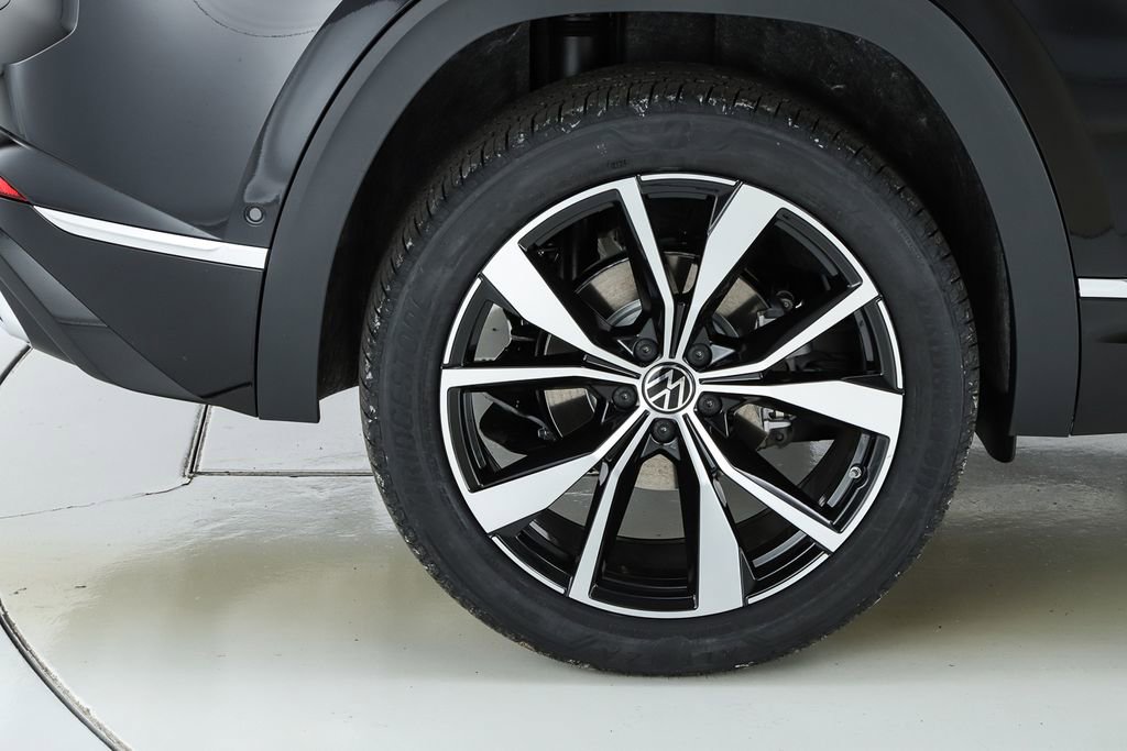 New 2025 Volkswagen Atlas Cross Sport SEL Premium R-Line image 13