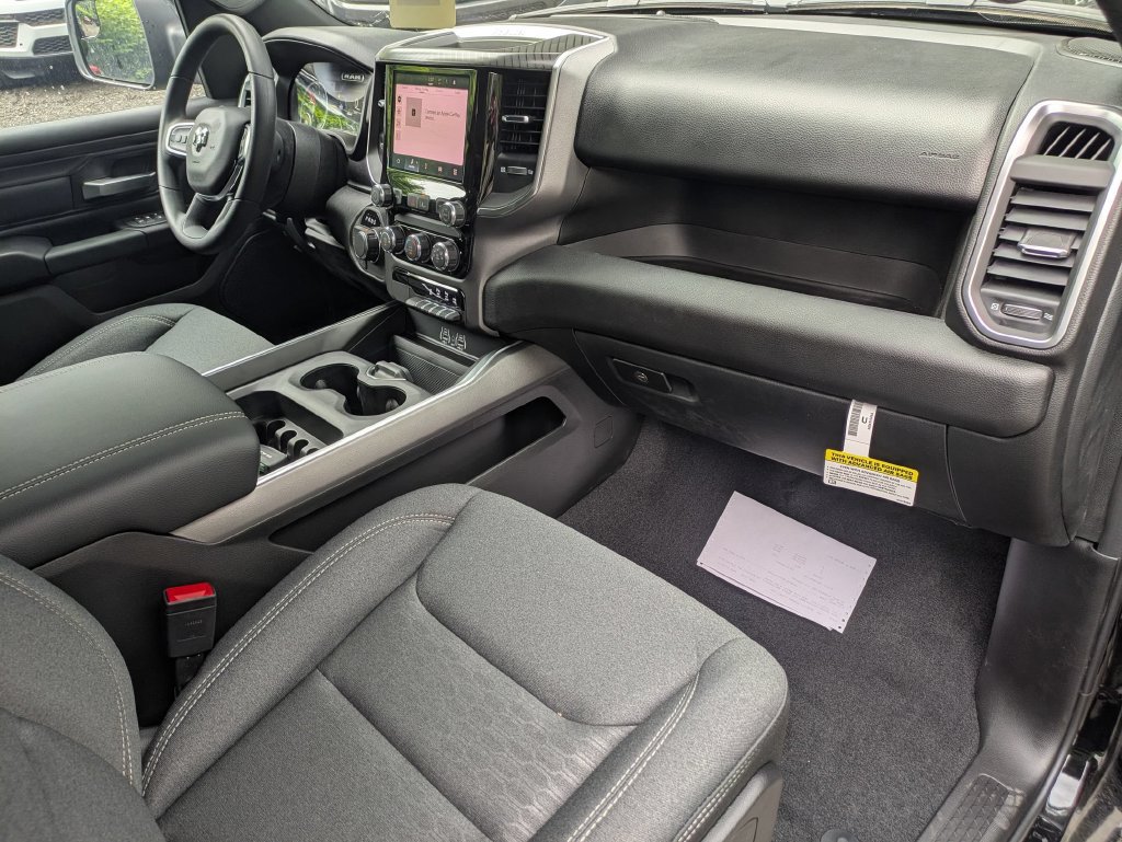 New 2026 RAM 1500 Express AWD/4WD image 29