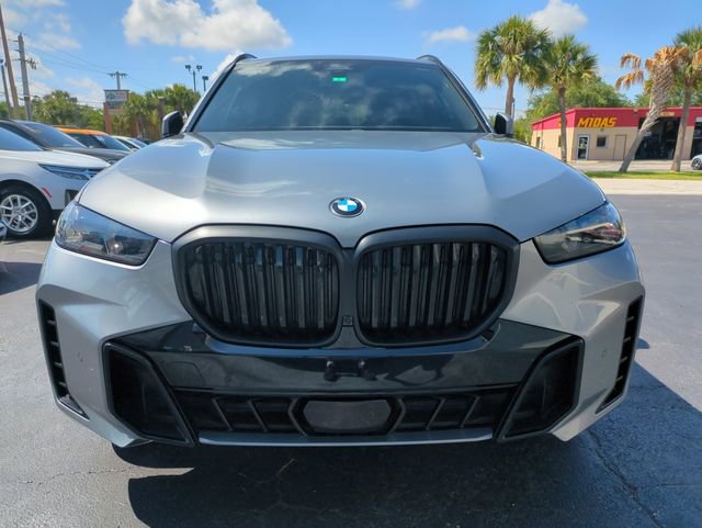 Used 2024 BMW X5 sDrive40i w/ M Sport Package RWD image 2