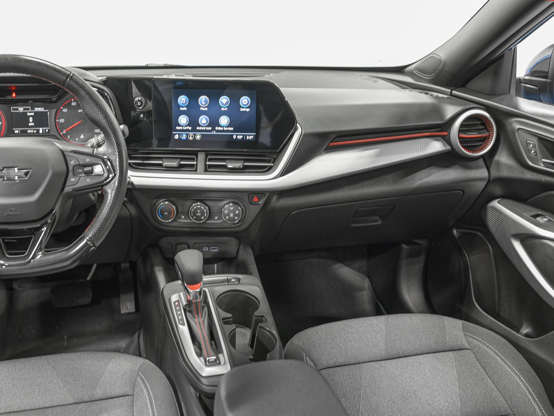 Used 2025 Chevrolet Trax RS w/ Driver Confidence Package FWD image 31