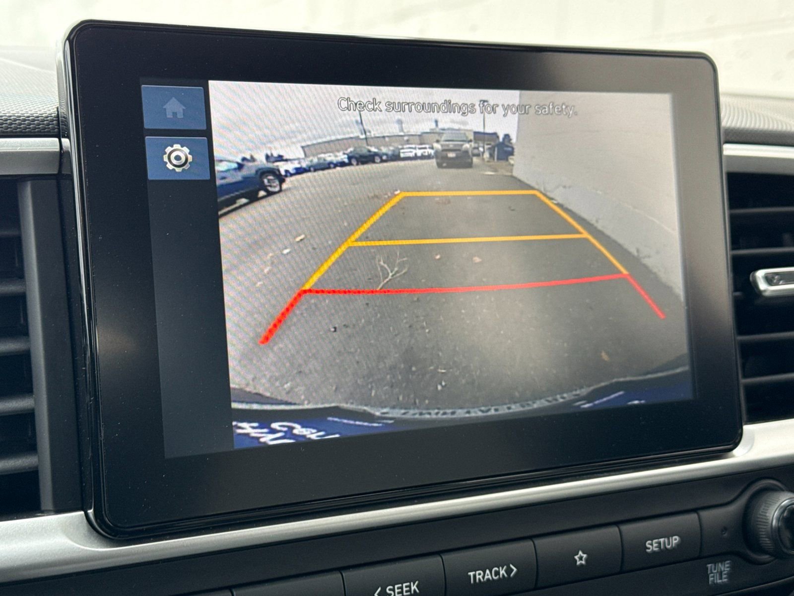 Certified 2024 Hyundai Venue SEL image 20