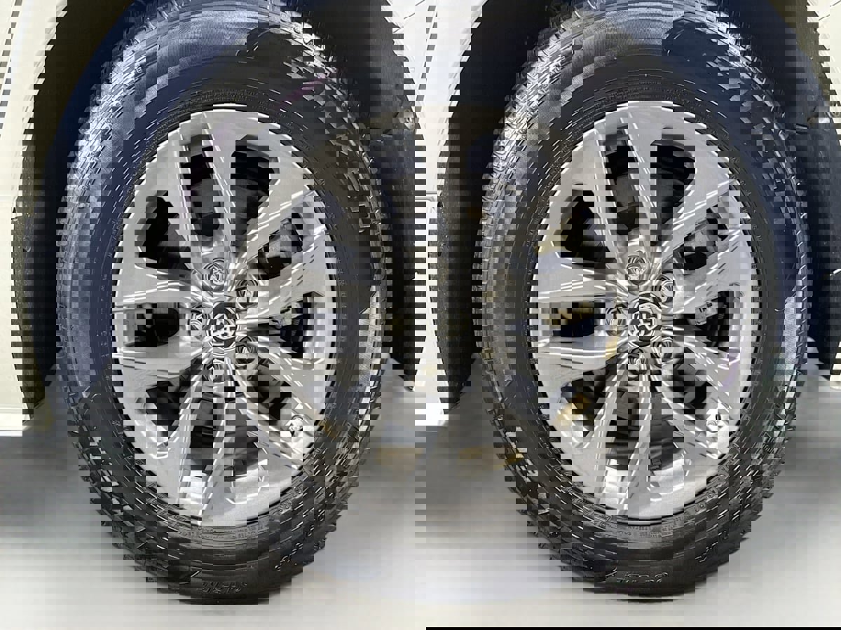 Used 2024 Toyota Sienna XLE image 38