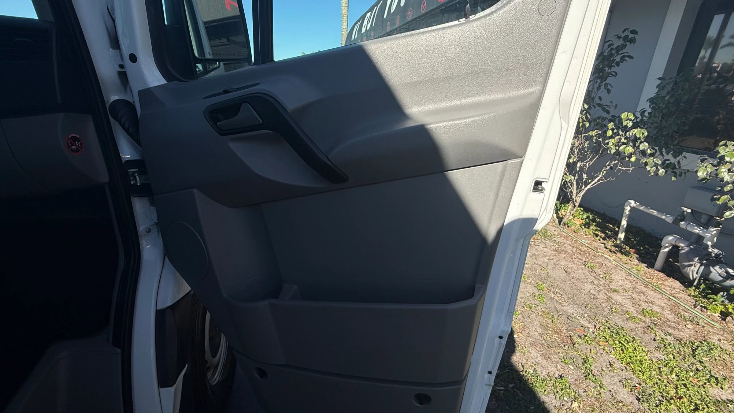 Used 2017 Mercedes-Benz Sprinter 2500 image 18