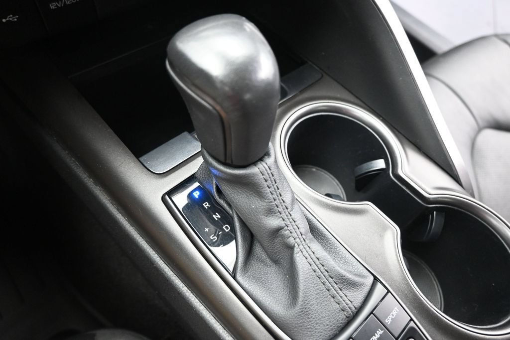 Used 2024 Toyota Camry XSE FWD image 33
