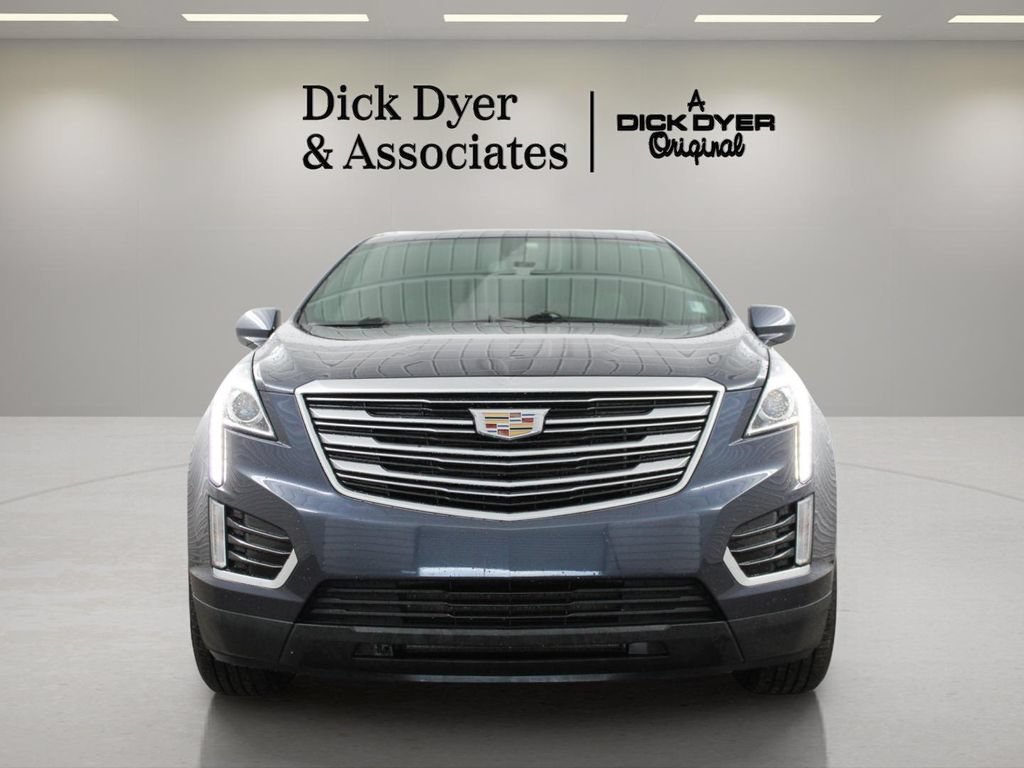 Used 2019 Cadillac XT5 FWD image 4