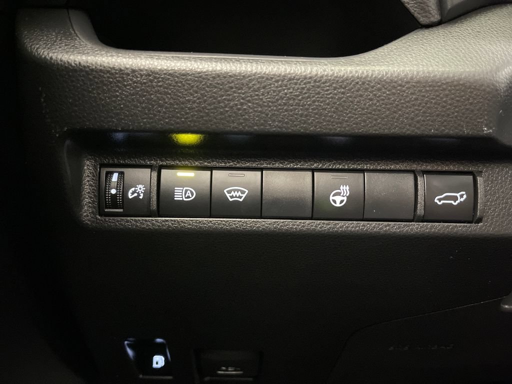 Used 2024 Toyota RAV4 XLE w/ Convenience Package AWD/4WD image 28