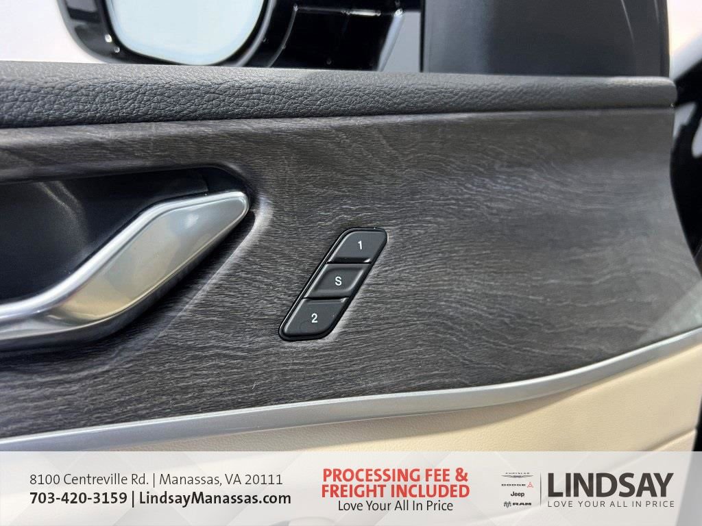 New 2025 Jeep Grand Cherokee L Limited w/ Luxury Tech Group II image 27